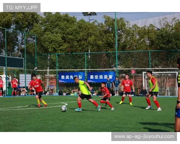 从球场视角看青春热血梦一场POV镜头下的校园足球故事