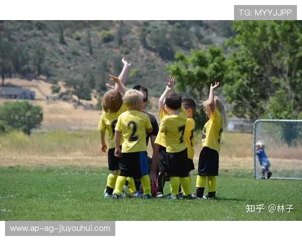 从踢球小白到球场明星 我的足球成长之路