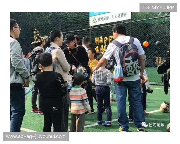 三亚万圣节足球狂欢夜挑战赛打造异国风情足球盛宴